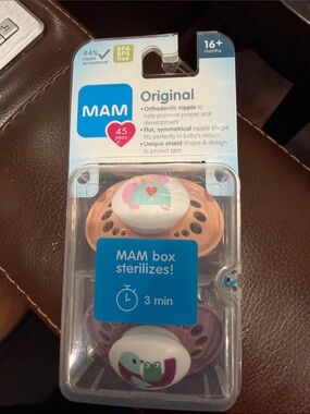 MAM Original 2-Pack Pacifiers in Peach & Mauve